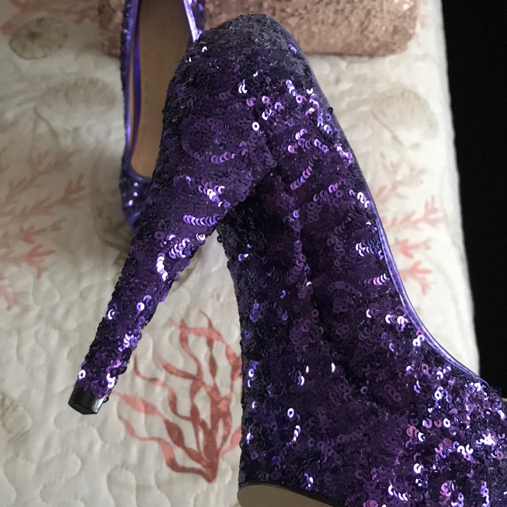 Shoes - Picture 5 of 5